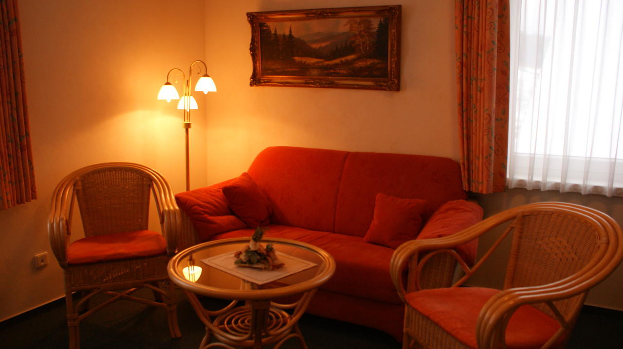 Landhotel Loenskrug Hellental Стая снимка