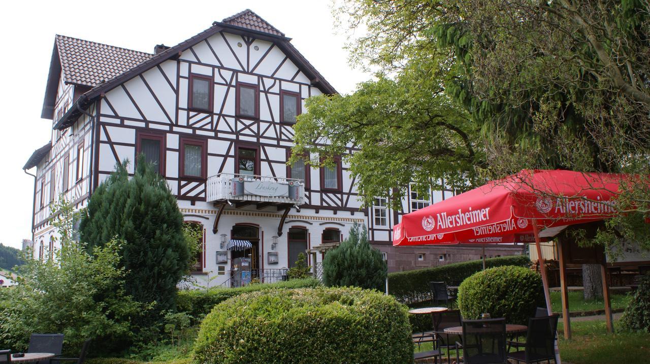 Landhotel Loenskrug Hellental Екстериор снимка