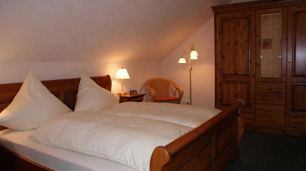 Landhotel Loenskrug Hellental Стая снимка