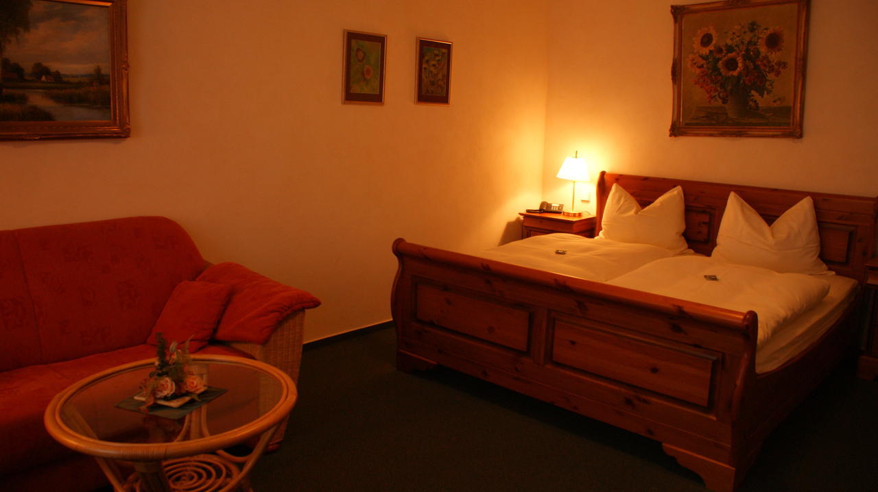 Landhotel Loenskrug Hellental Стая снимка