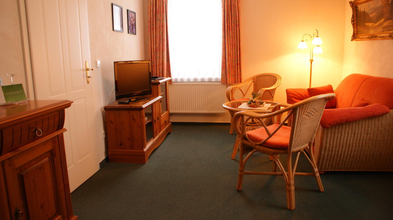 Landhotel Loenskrug Hellental Стая снимка